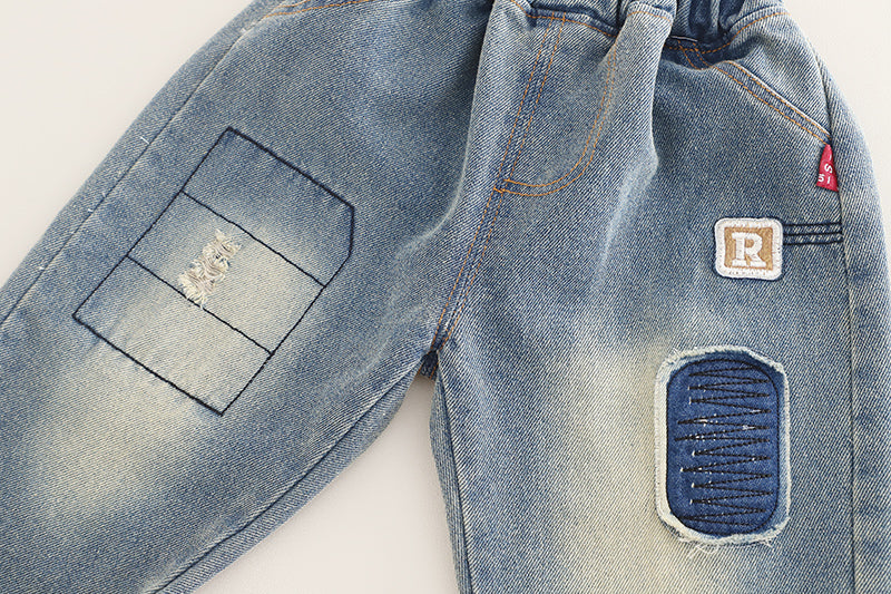 Kominz Junior Boys Cream Sweatshirt & Denim Pant Set – Casual Outfit for 1–6 Years